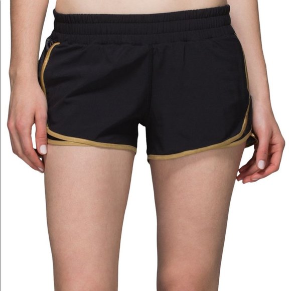 lululemon athletica Pants - Lululemon Super Squad Shorts Size 6